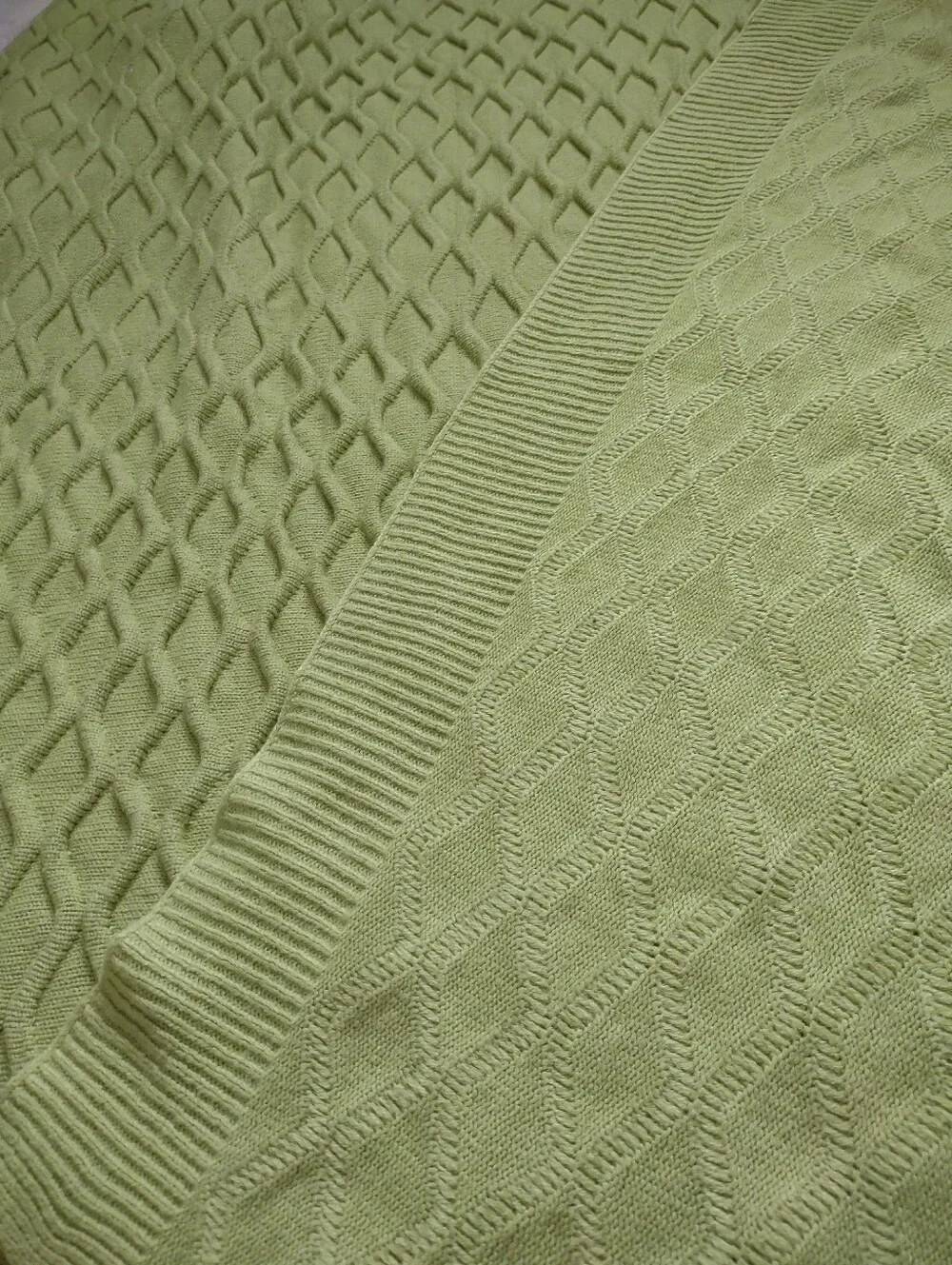Nicole Miller Home Cable Knit Raised Textured Pattern Throw Blanket